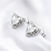 Cargar imagen en el visor de la galería, Pendientes de tuerca de Circonita con corte de corazón de Smyoue -  Plata de ley S925 con diamantes de laboratorio de calidad de lujo
